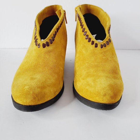BUENO Genuine Leather Suede Mustard Yellow Boho Booties - Picture 4 of 11